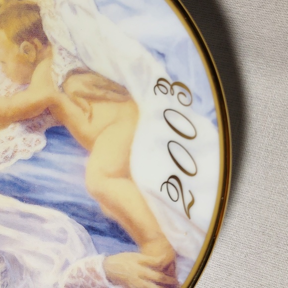 Vintage 2003 Avon Mother's Day Plate - Picture 3 of 5